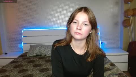 Snapshot of blonda_shy chatting on October 10, 2:49 pm Sophie online show from October 10, 2:49 pm