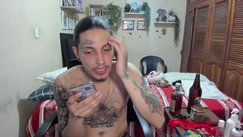 blondandtattooface online show from January 17, 10:22 am