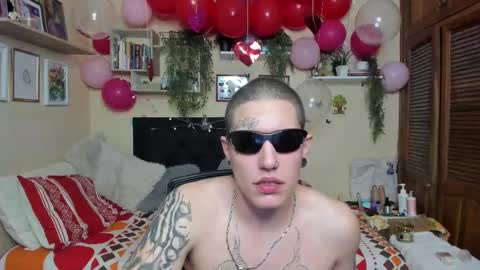 blondandtattooface online show from February 15, 5:51 am