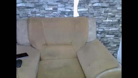 Snapshot of blonde_creamy chatting on March 17, 5:33 am blonde_creamy online show from March 17, 5:33 am