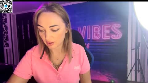 Snapshot of blonde_temptation chatting on September 12, 10:15 am Meryem online show from September 12, 10:15 am