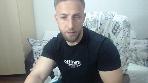 Mr Blond online show from May 1, 8:02 pm