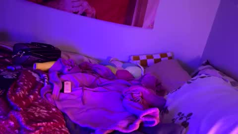 Gia  online show from November 7, 2:44 am