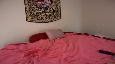 blondebunny999 online show from June 2, 11:29 pm