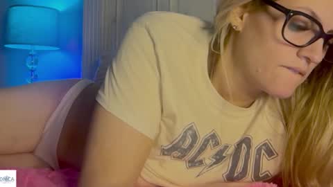 blondechristine99 online show from March 1, 9:39 pm