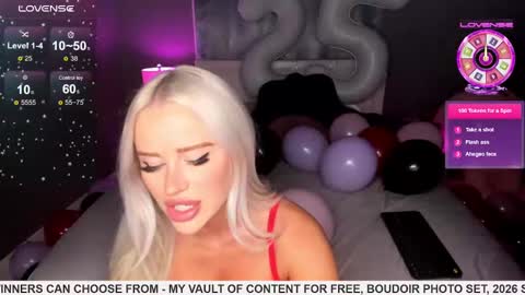 Snapshot of blondeprincess7 chatting on September 21, 1:18 am Blondeprincess online show from September 21, 1:18 am