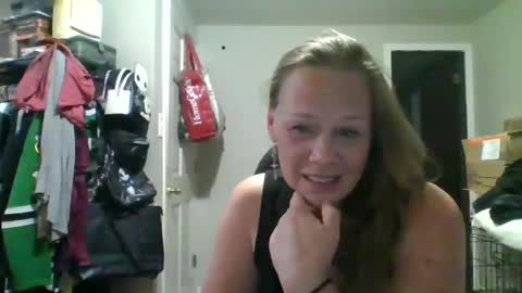Snapshot of blondetoplease chatting on June 12, 6:01 am blondetoplease online show from June 12, 6:01 am