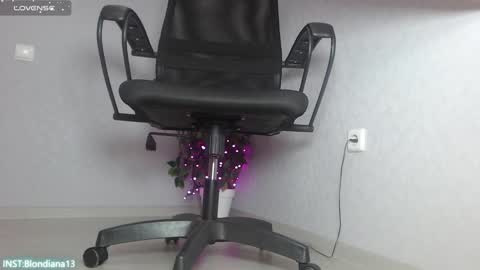 Im Di. I smell naked even when Im dressed. online show from December 24, 9:39 am