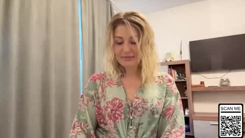 blondie_xoxoxo online show from October 5, 7:50 am