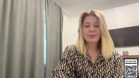 blondie_xoxoxo online show from October 6, 7:17 am