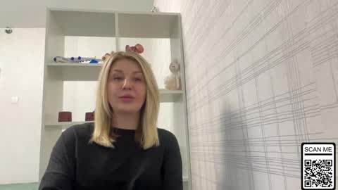 Snapshot of blondie_xoxoxo chatting on February 16, 8:54 am blondie_xoxoxo online show from February 16, 8:54 am