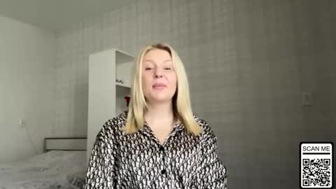 Snapshot of blondie_xoxoxo chatting on March 3, 9:48 am blondie_xoxoxo online show from March 3, 9:48 am