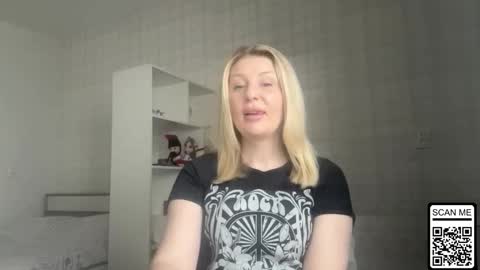 Snapshot of blondie_xoxoxo chatting on March 4, 10:54 am blondie_xoxoxo online show from March 4, 10:54 am