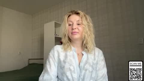 Snapshot of blondie_xoxoxo chatting on March 13, 7:59 am blondie_xoxoxo online show from March 13, 7:59 am