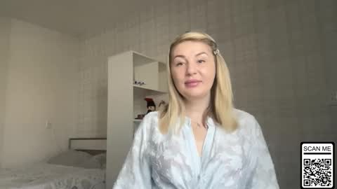 Snapshot of blondie_xoxoxo chatting on March 16, 7:01 am blondie_xoxoxo online show from March 16, 7:01 am
