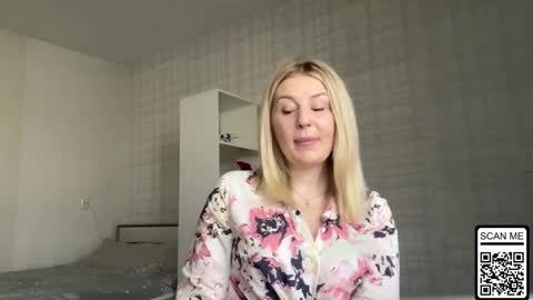 Snapshot of blondie_xoxoxo chatting on March 22, 7:12 am blondie_xoxoxo online show from March 22, 7:12 am