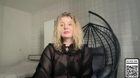 Snapshot of blondie_xoxoxo chatting on March 24, 1:16 pm blondie_xoxoxo online show from March 24, 1:16 pm