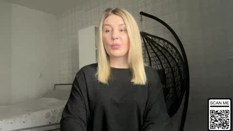 Snapshot of blondie_xoxoxo chatting on March 29, 10:26 am blondie_xoxoxo online show from March 29, 10:26 am