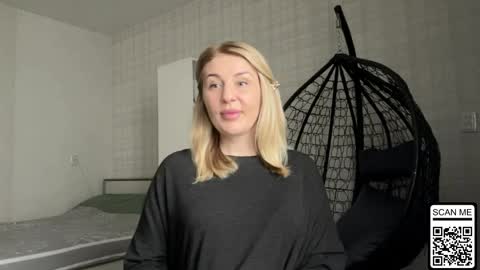 Snapshot of blondie_xoxoxo chatting on March 31, 8:37 am blondie_xoxoxo online show from March 31, 8:37 am