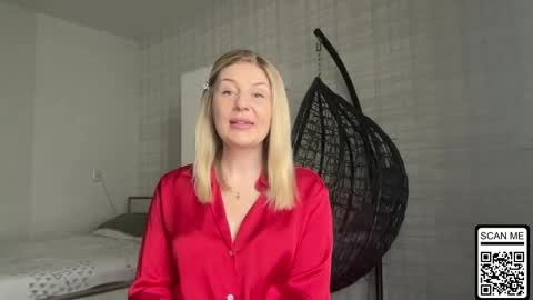 Snapshot of blondie_xoxoxo chatting on April 11, 12:20 pm blondie_xoxoxo online show from April 11, 12:20 pm