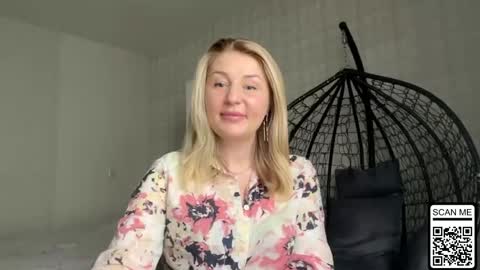 Snapshot of blondie_xoxoxo chatting on April 20, 10:07 am blondie_xoxoxo online show from April 20, 10:07 am