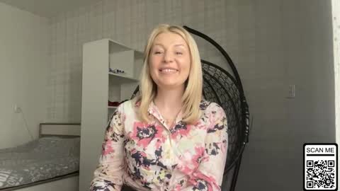 Snapshot of blondie_xoxoxo chatting on May 1, 8:52 am blondie_xoxoxo online show from May 1, 8:52 am