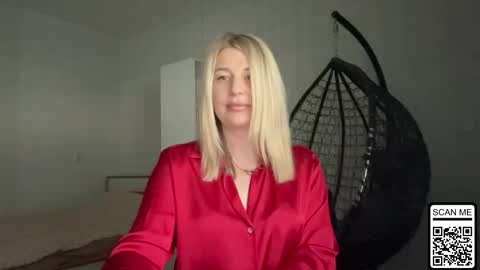 Snapshot of blondie_xoxoxo chatting on June 1, 7:43 am blondie_xoxoxo online show from June 1, 7:43 am