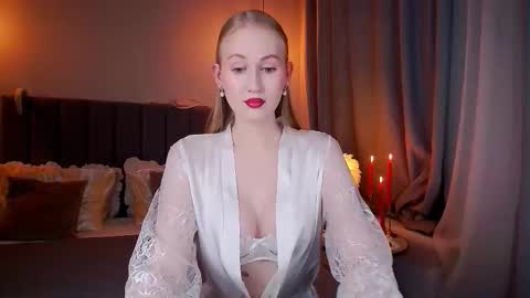 Snapshot of blondiemermaid chatting on November 26, 8:21 pm Mia online show from November 26, 8:21 pm