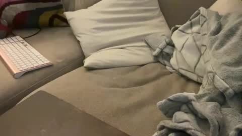 IM TRYNG online show from November 5, 1:05 am