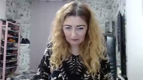 BlondMILfs online show from January 9, 9:05 pm