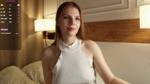 Snapshot of blondoll chatting on March 13, 1:12 am blondoll online show from March 13, 1:12 am