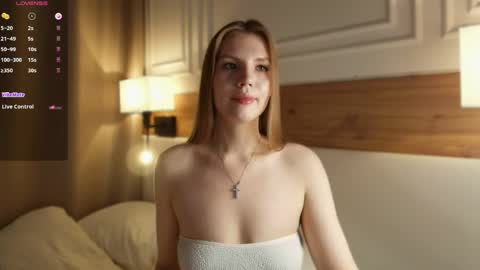 Snapshot of blondoll chatting on March 19, 1:20 am blondoll online show from March 19, 1:20 am