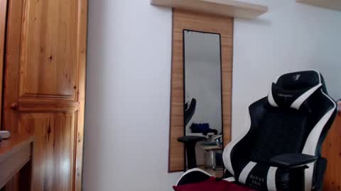 blondyelena online show from February 19, 8:22 am