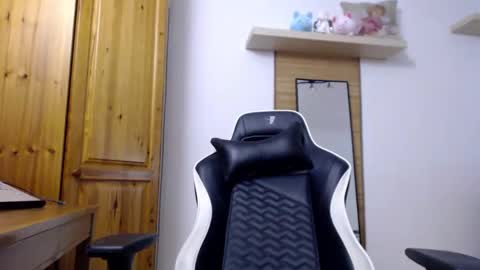 blondyelena online show from October 11, 8:02 am