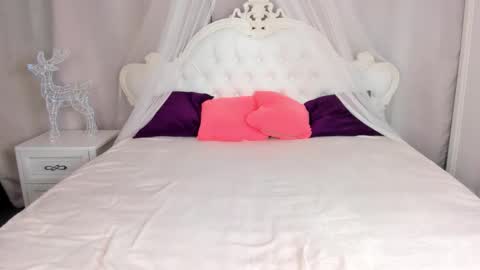 blondyjolly online show from February 25, 8:35 am