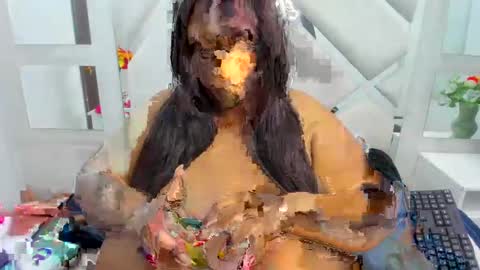 bloom_b online show from November 1, 2:30 pm