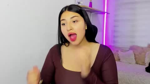 Snapshot of bloom_flower1 chatting on December 4, 11:41 am bloom_flower1 online show from December 4, 11:41 am