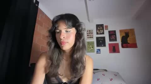 Bella Bloom ts online show from October 15, 3:17 am