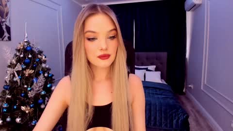 Sophia online show from December 4, 11:52 am
