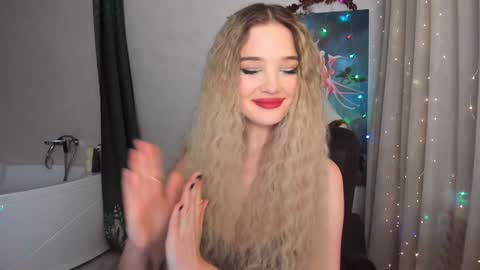 Sophia online show from December 7, 4:09 am