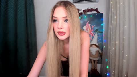 Sophia online show from December 15, 10:58 pm