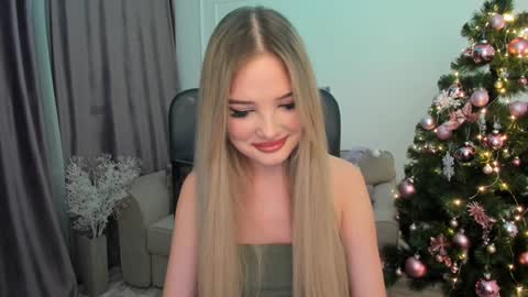 Sophia online show from December 17, 6:20 pm