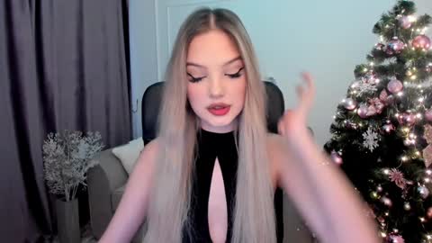 Sophia online show from December 22, 2:38 pm