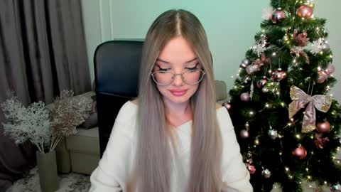 Sophia online show from December 29, 3:00 am