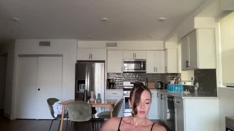 Emma Bloom online show from October 24, 7:54 pm