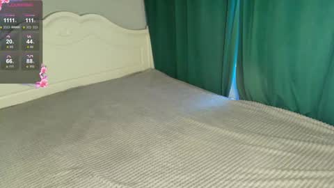 Snapshot of blowjob_queeny chatting on September 17, 6:15 am Welcome guysMy name KatePVT its Open online show from September 17, 6:15 am