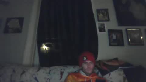 Snapshot of blowme19866 chatting on January 20, 4:10 am blowme19866 online show from January 20, 4:10 am