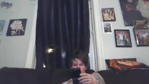 Snapshot of blowme19866 chatting on February 7, 12:09 am blowme19866 online show from February 7, 12:09 am