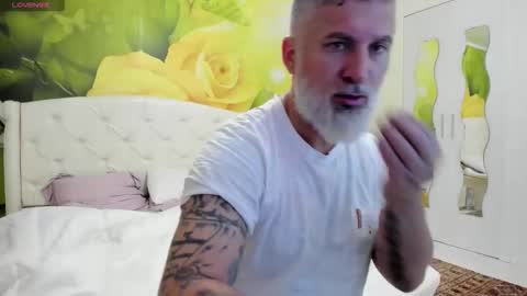 Nico online show from April 4, 7:17 am