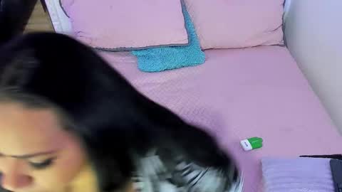 blue__style online show from January 1, 1:16 pm